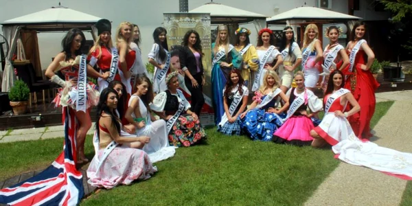 Miss European Tourism 2013 a adus la Braşov 32 de fete superbe. FOTOFranco Caruana