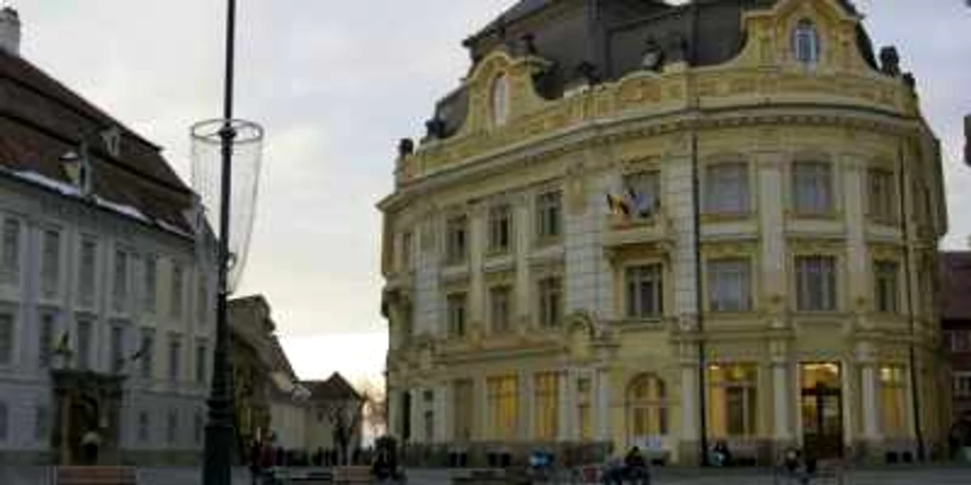 Multe dintre clădiri sunt în zona centrală a Sibiului
