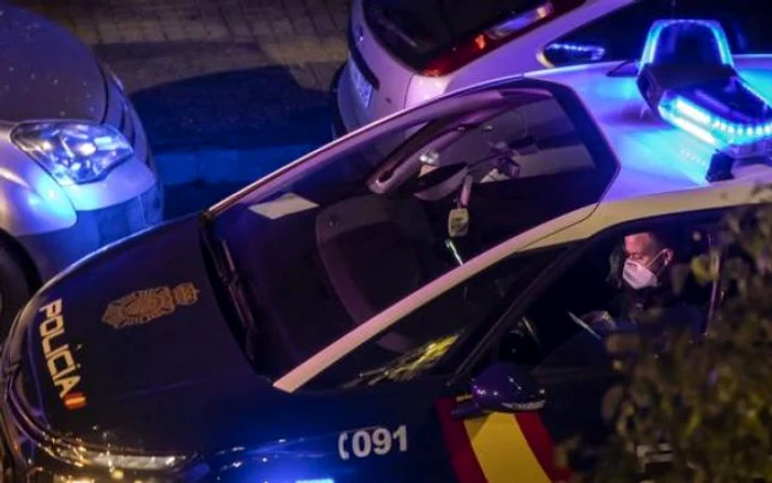 Poliţia spaniolă i-a arestat pe cei doi amorezi periculoşti. FOTO: ABC /  Juan Carlos Soler