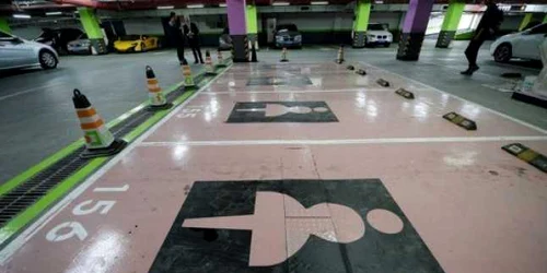 loc de parcare pentru femei