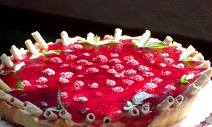 tarta cu zmeura jpeg