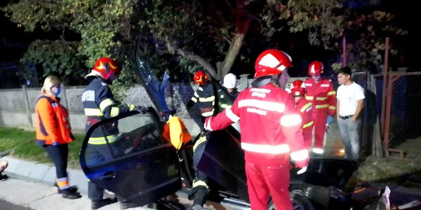 Accident mortal în Galicea Vâlcea șoferul a murit iar doi pasageri au supraviețuit Foto ISU Vâlcea jpeg
