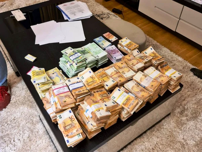 Poliţiştii au confiscat peste 1.000.000 euro