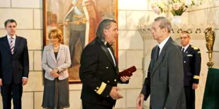 Ilie Năstase a primit emoţionat Decoraţia Regală „Nihil Sine Deo“