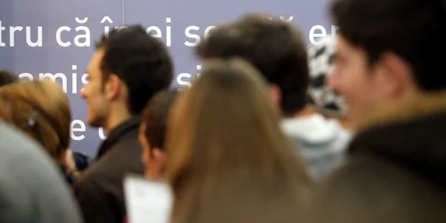 81% dintre români cred că ţara merge într-o direcţie greşită