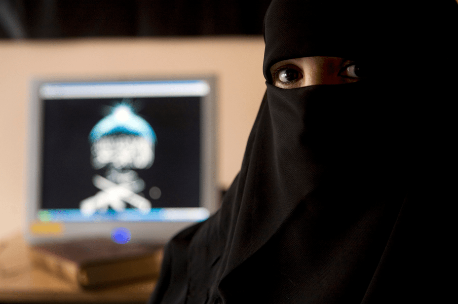 Malika El Aroud, supranumită și „văduva neagră a jihadului”, a murit în Belgia la 64 de ani