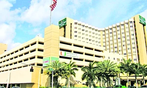 Cântăreaţa a ajuns  de urgenţă luni  noaptea la spitalul  universitar din  Miami, Florida jpeg