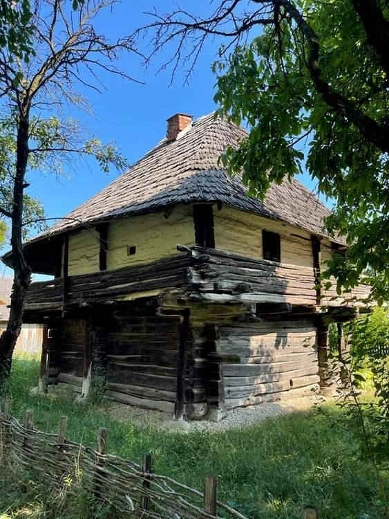Casa a fost adusă și remontată la Golești în 1971 FOTO Muzeul Golești