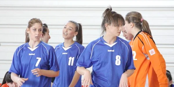 Alexandra Georgescu (nr.8) a fost cea mai bună marcatoare a partidei (foto: atleticgiurgiu.ro)