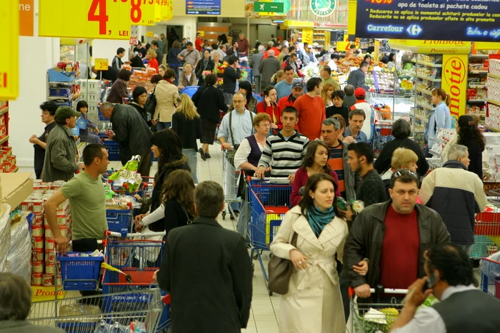 Aşa arătau supermarketurile în anii trecuţi, înainte de Crăciun