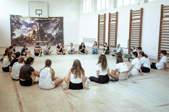 Istvan Teglas @IDEO IDEIS 2019 Atelier Dans (photocredit Claudiu Popescu) jpg jpeg