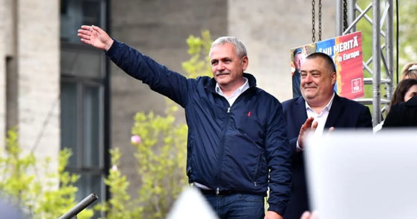S-a discutat prea puţin
despre felul în care Liviu
Dragnea imită, cred că în mod conştient, pe
marii dictatori din istorie