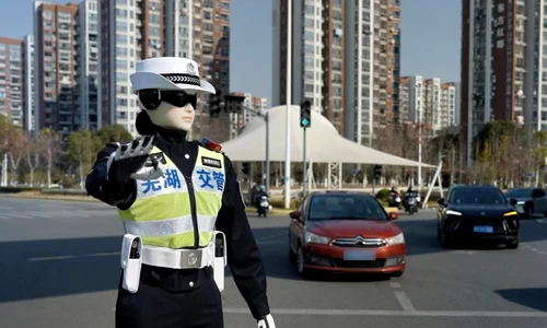 china politist robot jpg