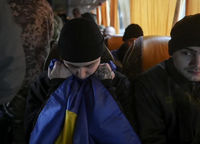 150 de prizonieri de război ucraineni s-au întors acasă după ultimul schimb cu Rusia FOTO EPA-EFE