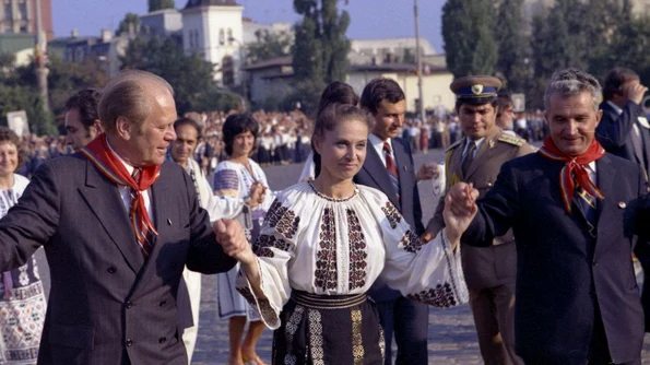 Au fost publicate fotografii inedite de la vizita președintelui american Gerald Ford în România jpeg