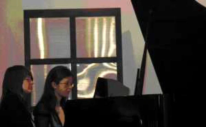 Ești invitat la o seară de „Muzică și comunicare“