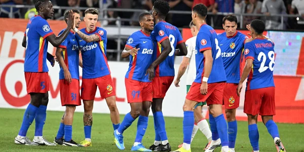 FCSB jucatori   FOTO Sportpictures jpg