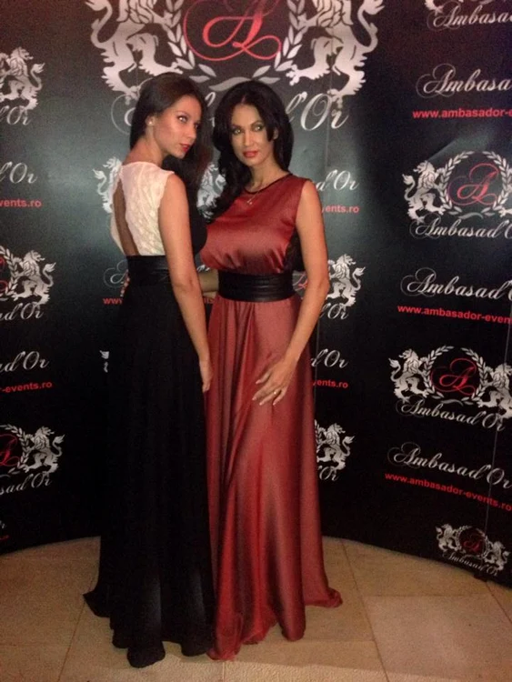 Nicoleta, Iuliana şi mama lor (Foto: Facebook)