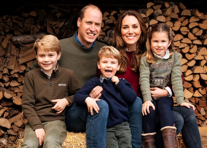 
    Ducii de Cambridge distribuie fotografii de familie cu ocazia evenimentelor importante Sursă foto: Gettyimages  