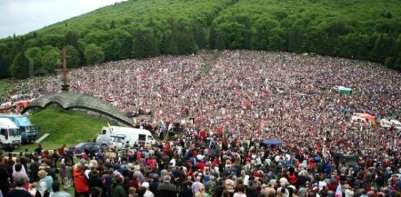 
    Aproximativ 40.000 de oameni sunt aşteptați la Şumuleu CiucFoto: captură video arhivă  
