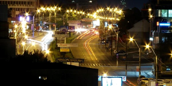 Cu ocazia "Orei Pământului" gălăţenii n-au arătat că le pasă de încălzirea globală. Foto Ingalati.net