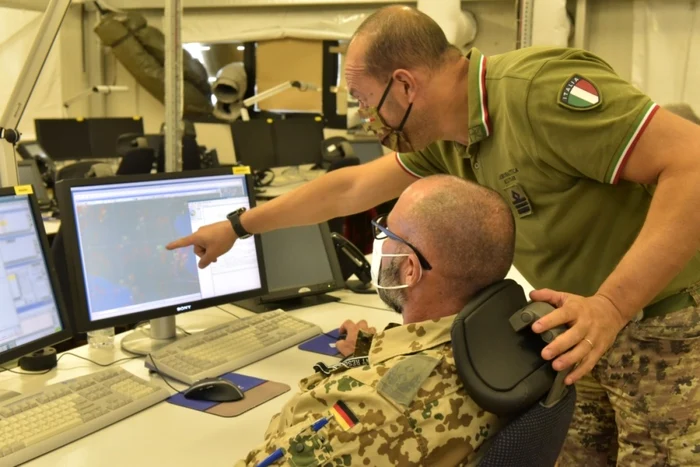 Centrul de Comandă şi Control Aerian Dislocabil (DACCC) al NATO FOTO NATO