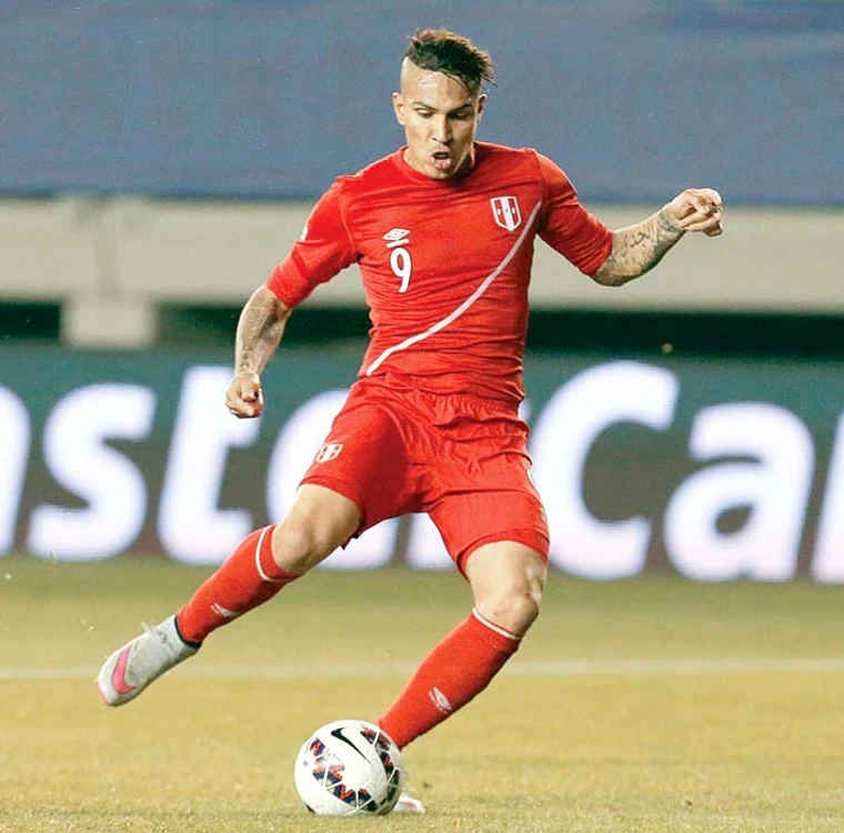 
    Paolo Guerrero  a intrat în istoria  Copei America  prin tripla luiFoto: AP  