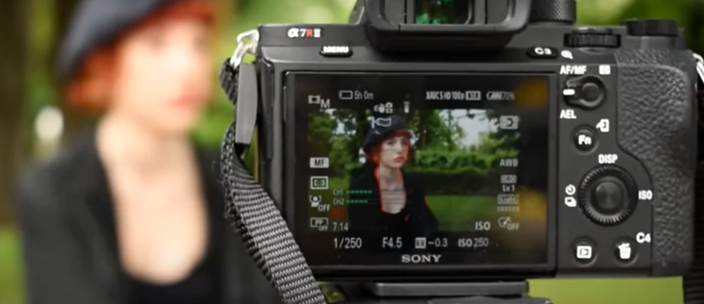 Studentele care au făcut plângerea au povestit pe cameră ceea ce s-a întâmplat. FOTO: captura video