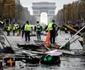 Lupte de stradă între vestele galbene şi poliţişti la Paris Franta FOTO AFP