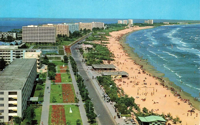 Stațiunea Mamaia în anii '70. Sursa: ilustrată Delcampe.net