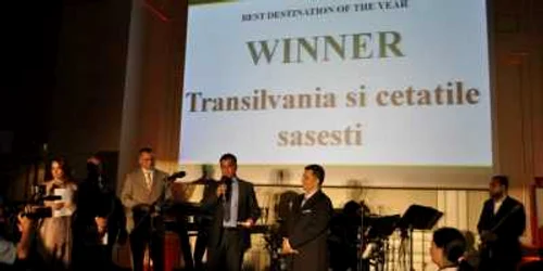 Premiul a fost ridicat de primarul oraşului Râşnov.