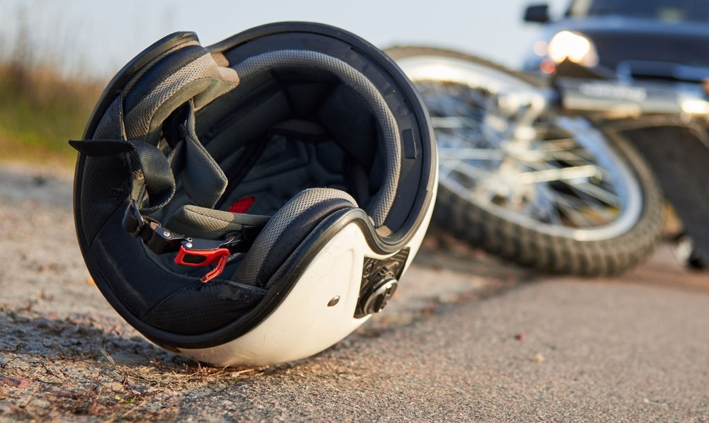Accident pe DN 5, între un TIR și o motocicletă. O femeie a fost dusă la spital