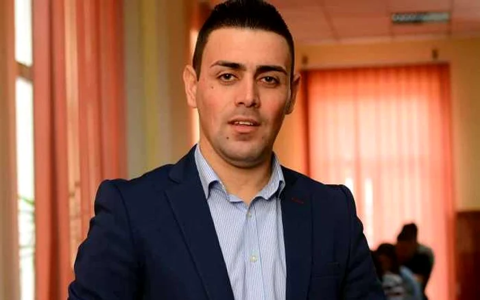 Valentin Stanciu şi-a lansat primul volum de versuri