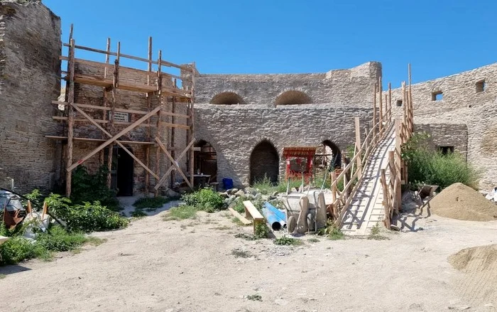 Cetatea Devei în șantier. Foto: Primăria Deva