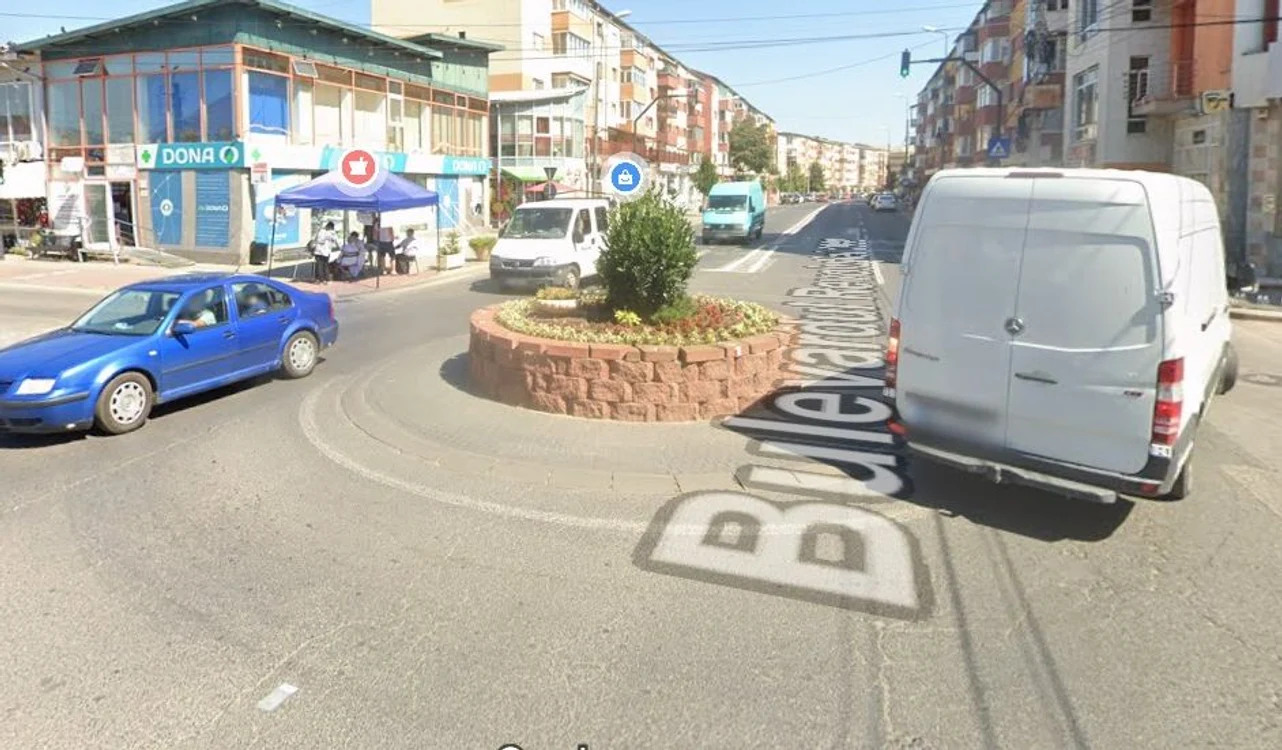 Șoferul a fost amendat pentru comportament agresiv în sensul giratoriu FOTO captură Google Maps