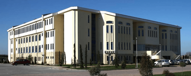 Dosar de corupție la Facultatea de Medicină din Constanța: două cadre didactice și două studente, reținute pentru șpaga la examene