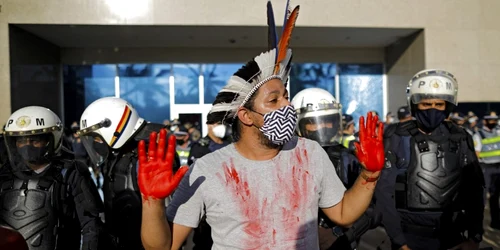 Brazilia altercaţii între poliţie şi populaţia indigenă. FOTO AFP