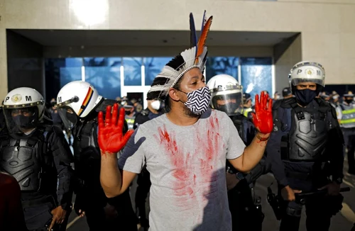 Brazilia altercaţii între poliţie şi populaţia indigenă. FOTO AFP