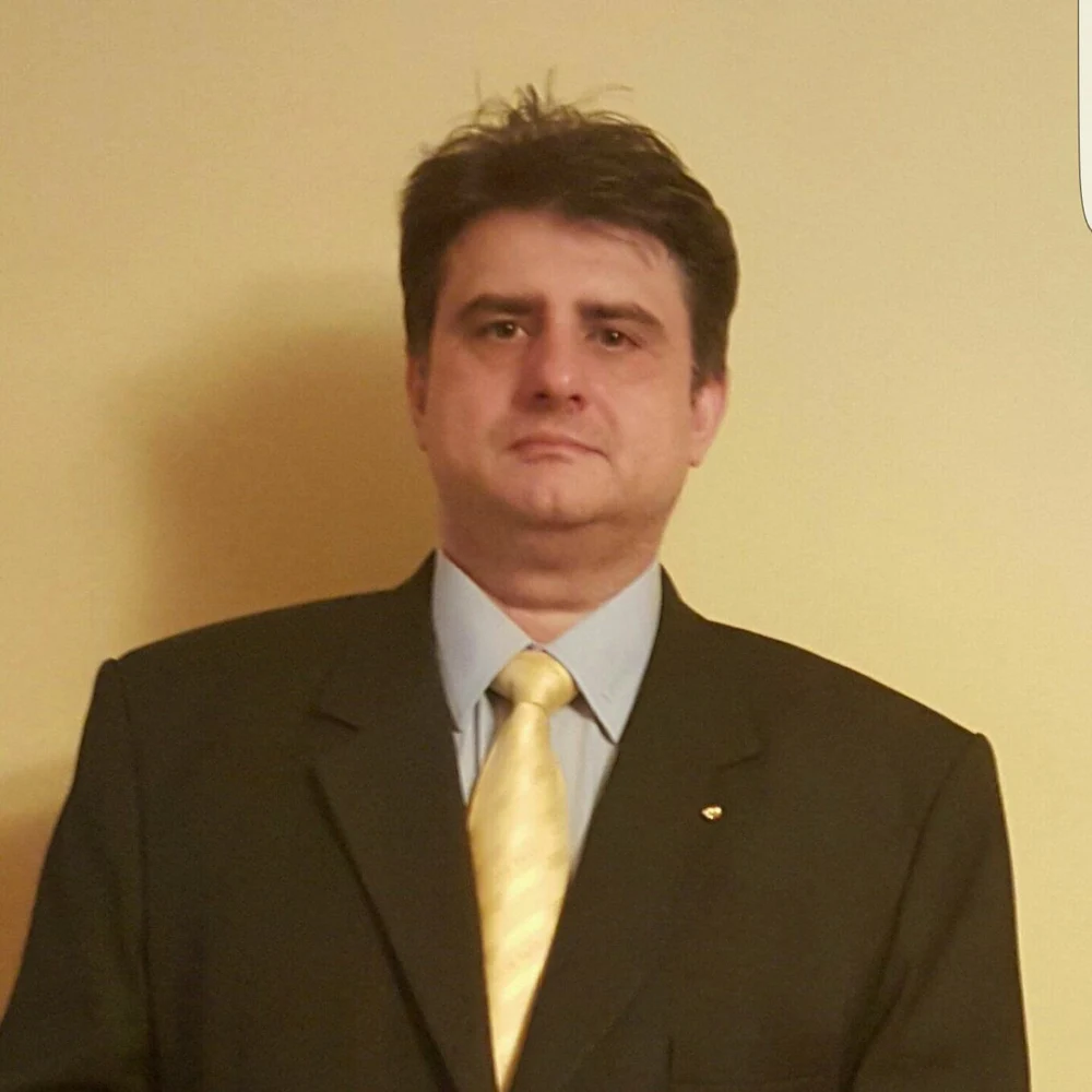 Cine este bărbatul care a încercat să lovească cu mașina poarta Ambasadei Rusiei din București. Conducea sub influența drogurilor