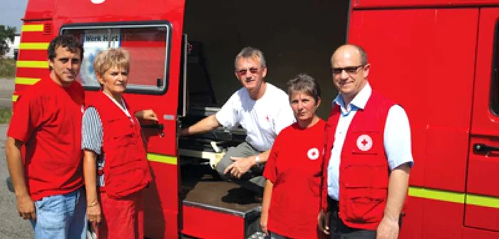Arad: ORAŞUL PE SCURT / Ambulanţă primită cadou
