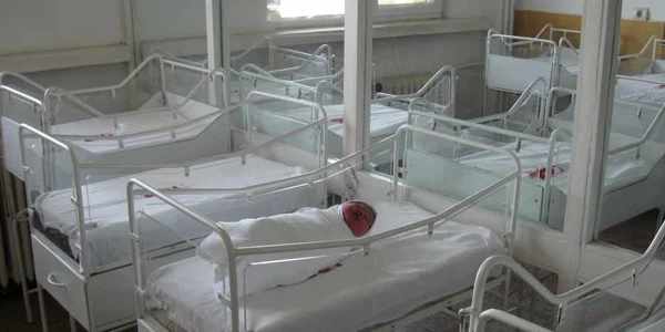 În judeţul Braşov se nasc tot mai mulţi copii. Foto: arhivă