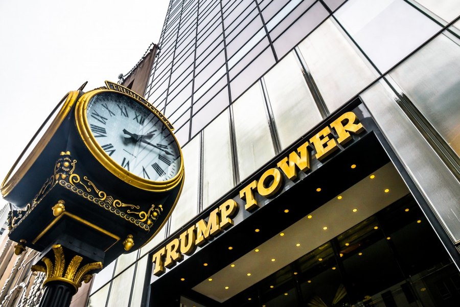 Scandal la Washington: Trump ar fi cerut ca o gară și un aeroport să-i poarte numele