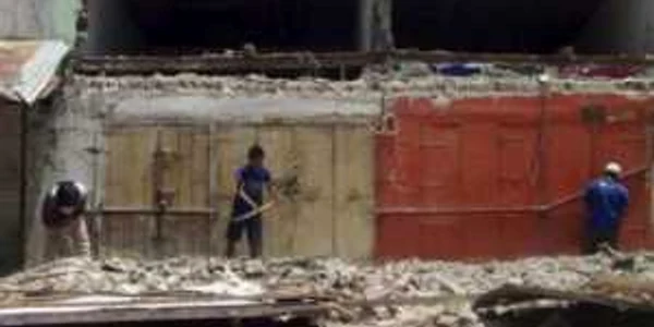 VIDEO Cel puţin 14 morţi în urma unor alunecări de teren în Indonezia