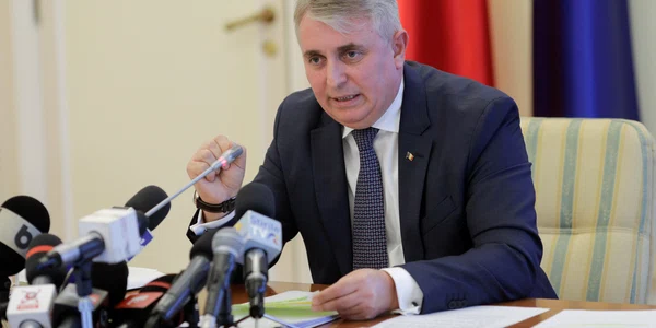 Lucian Bode, ministrul Afacerilor Interne, susține o conferință de presă la sediul ministerului din București. FOTO Inquam Photos / George Călin