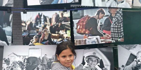 Expo în piața de vechituri din Novi Sad FOTO Ștefan Both