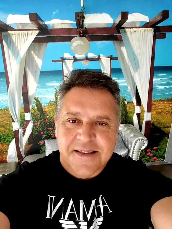 
    Ovidiu Komornyik  