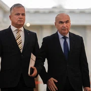 Adrian Veștea alături de Ilie Bolojan FOTO INQUAM / MALINA NOROCEA 