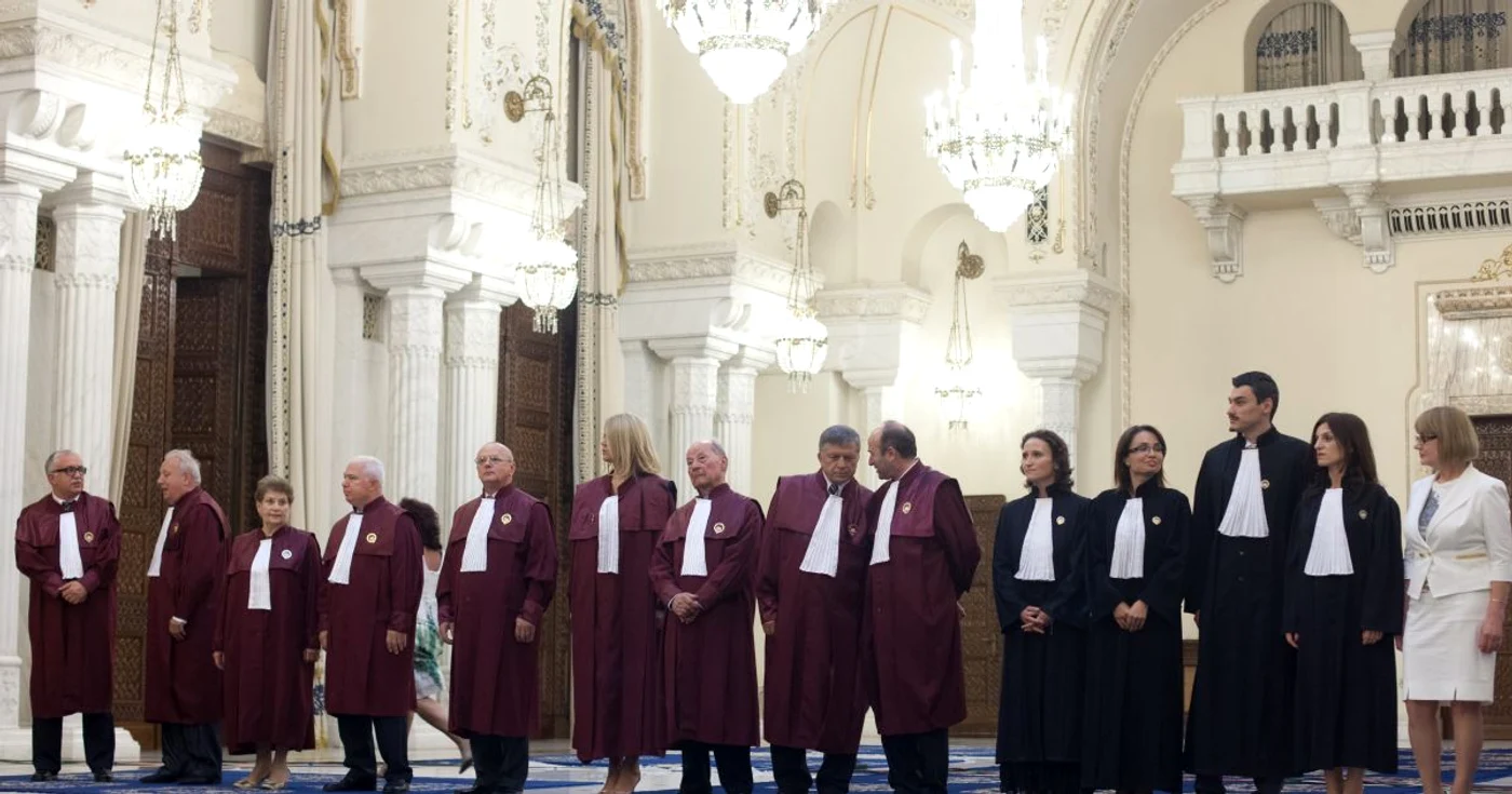 Magistraţii Curţii Constituţionale au sesizat pentru a doua oară Comisia de la Viena  FOTO: Mediafax