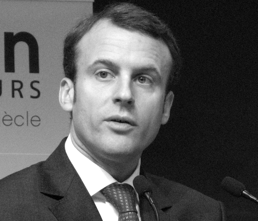 Macron şi obsesia centrului jpeg