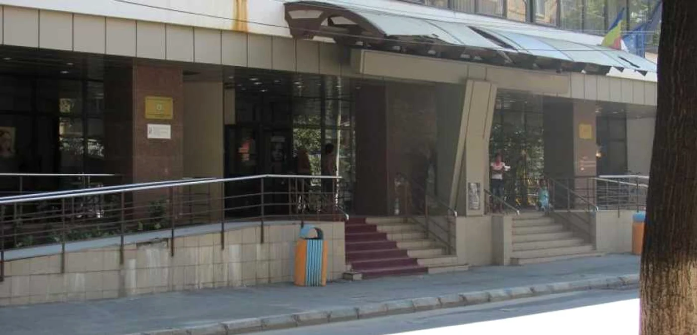 Călărăşenii sunt aşteptaţi să predea carnetele de muncă pentru a fi scanate